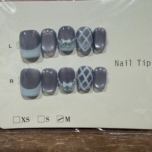 Gray and lavender blue Nail Set size medium